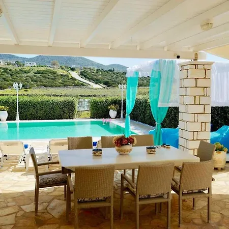 Dionysos In Holiday home *